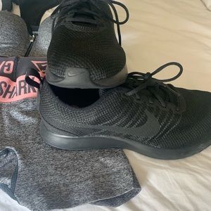 Nike | Black (6)